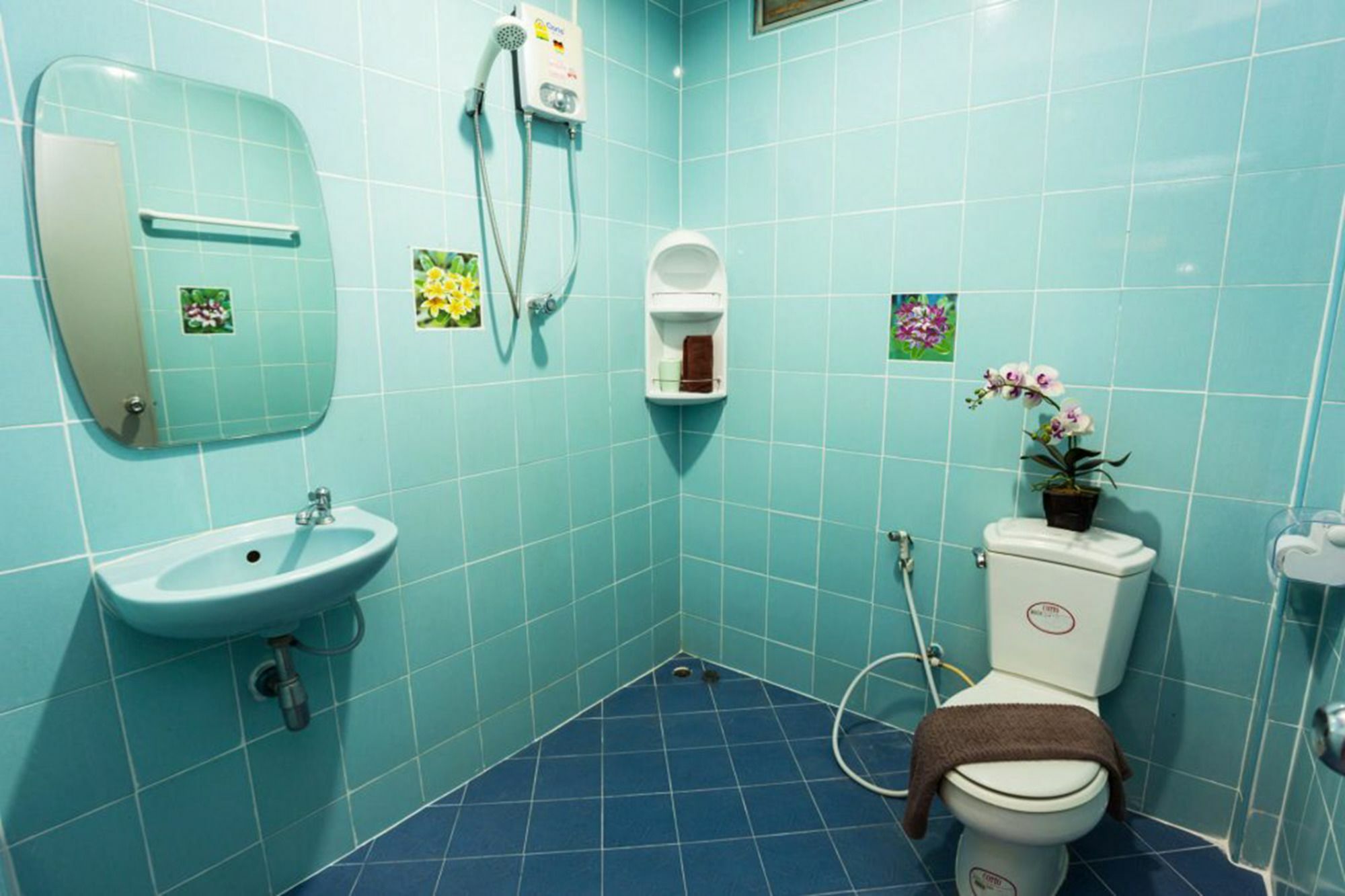 Rice Rooms And Restaurant Ката-Бич Экстерьер фото